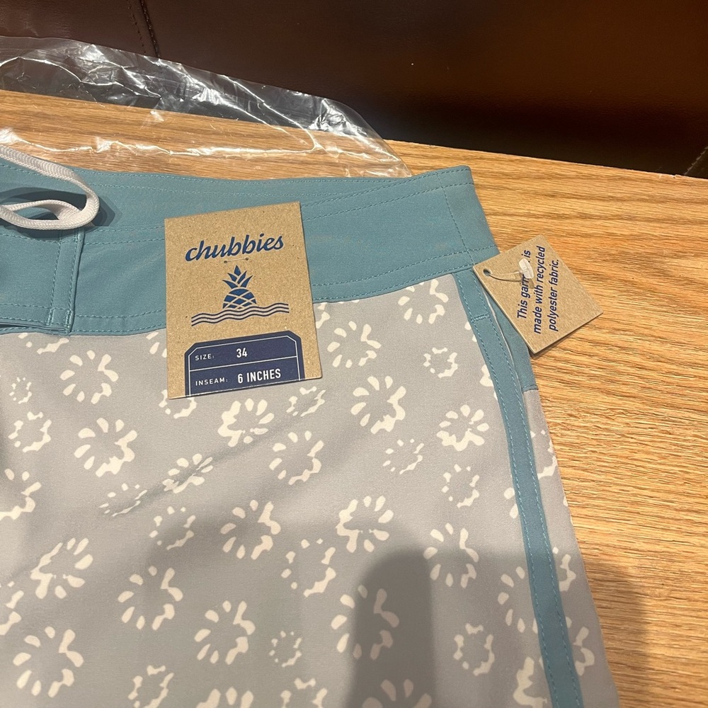 Chubbies size 34 5” length